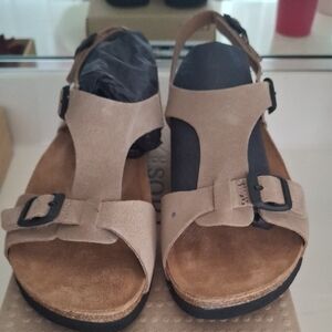 Taos Footwear Tan Buckle Sandals